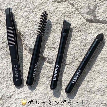 CHANEL ラ パレット スルスィル ドゥ シャネルのクチコミ「ワックスとパウダーのアイブロウパレット
下地ワックスの発色は薄めで柔らかな質感のパウダーで仕上.....」（3枚目）