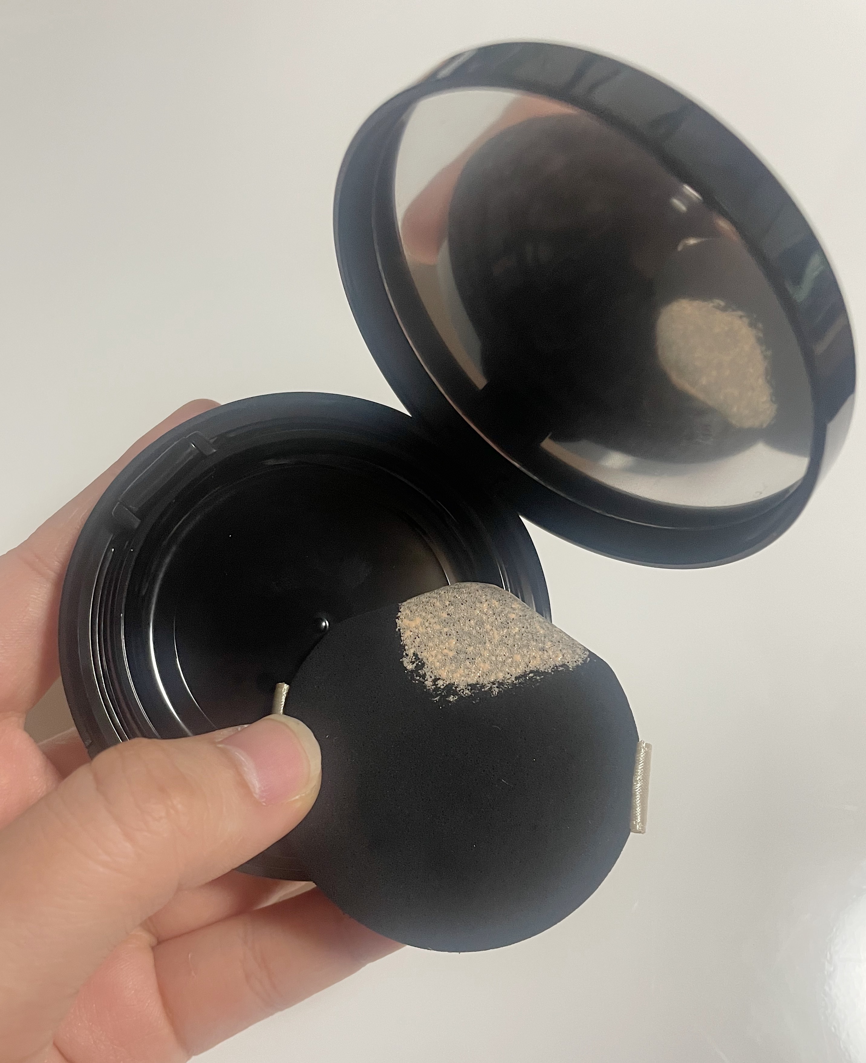 ドラマティックエッセンスクッション グロウ/マキアージュ/クッションファンデーションを使ったクチコミ（2枚目）