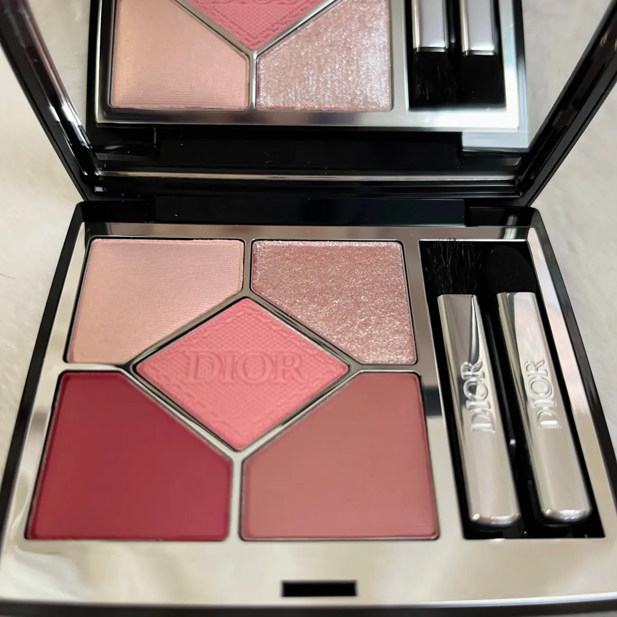 Dior アイシャドウ　サンククルール　リップ　パレット 限定アイシャドウ】ディオールショウ サンク クルール｜Diorの