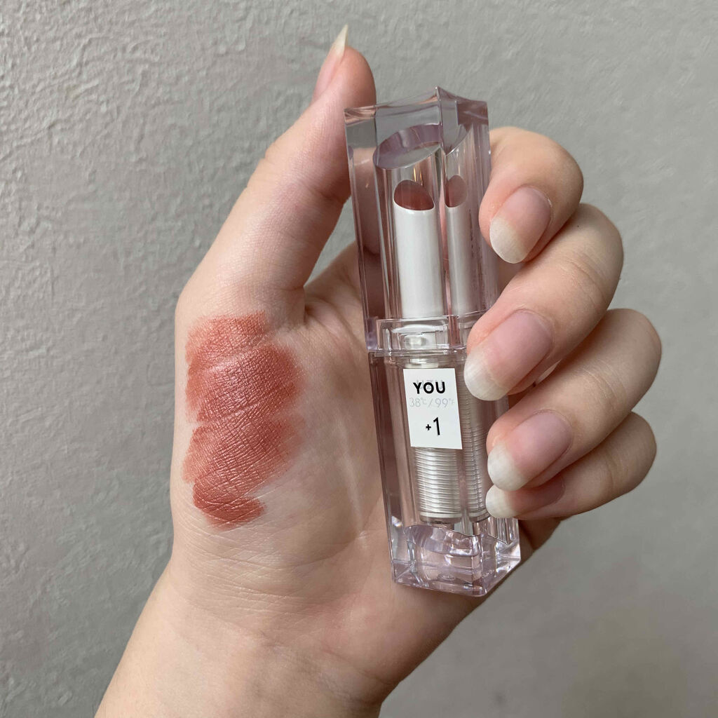 38℃/99℉ LIPSTICK  ＜YOU＞/UZU BY FLOWFUSHI/口紅を使ったクチコミ（2枚目）