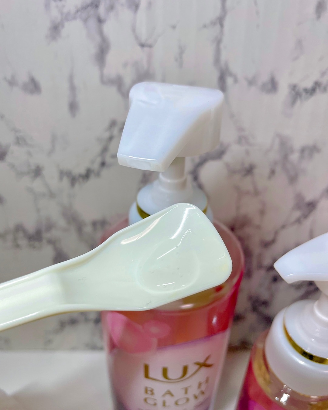 ラックス バスグロウ リペア＆シャイン ヘアブースター/LUX/洗い流すヘアトリートメントを使ったクチコミ（2枚目）