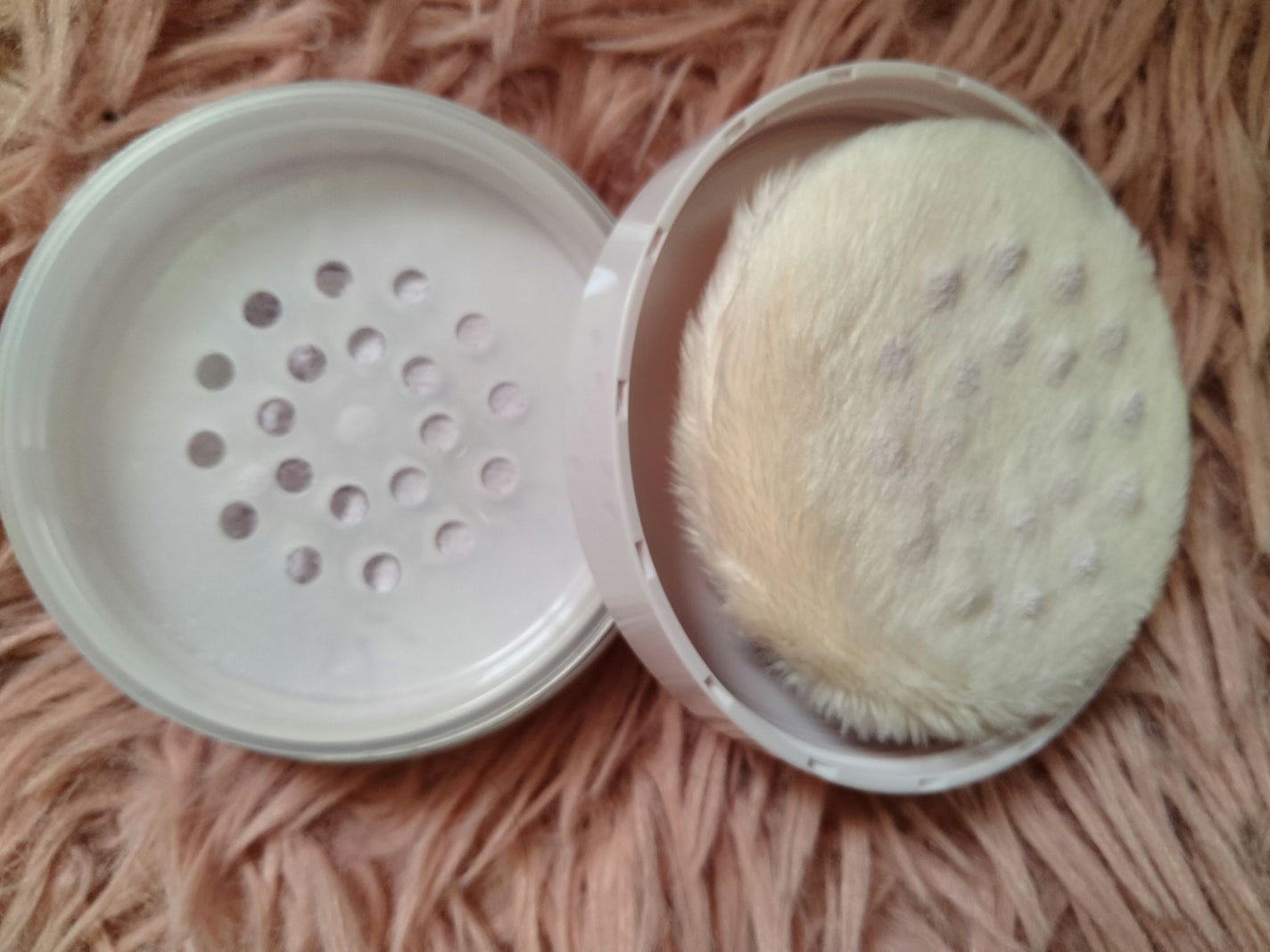 シルキールースモイストパウダー/キャンメイク/ルースパウダーを使ったクチコミ(3枚目)