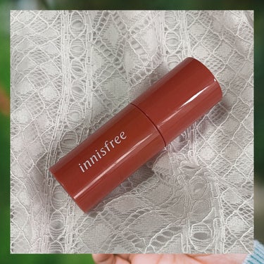 innisfree ビビッド シャイン ティントのクチコミ「\純粋な少女リップ👧/

今回紹介するリップティントは
innisfreeのビビットシャインテ.....」（2枚目）