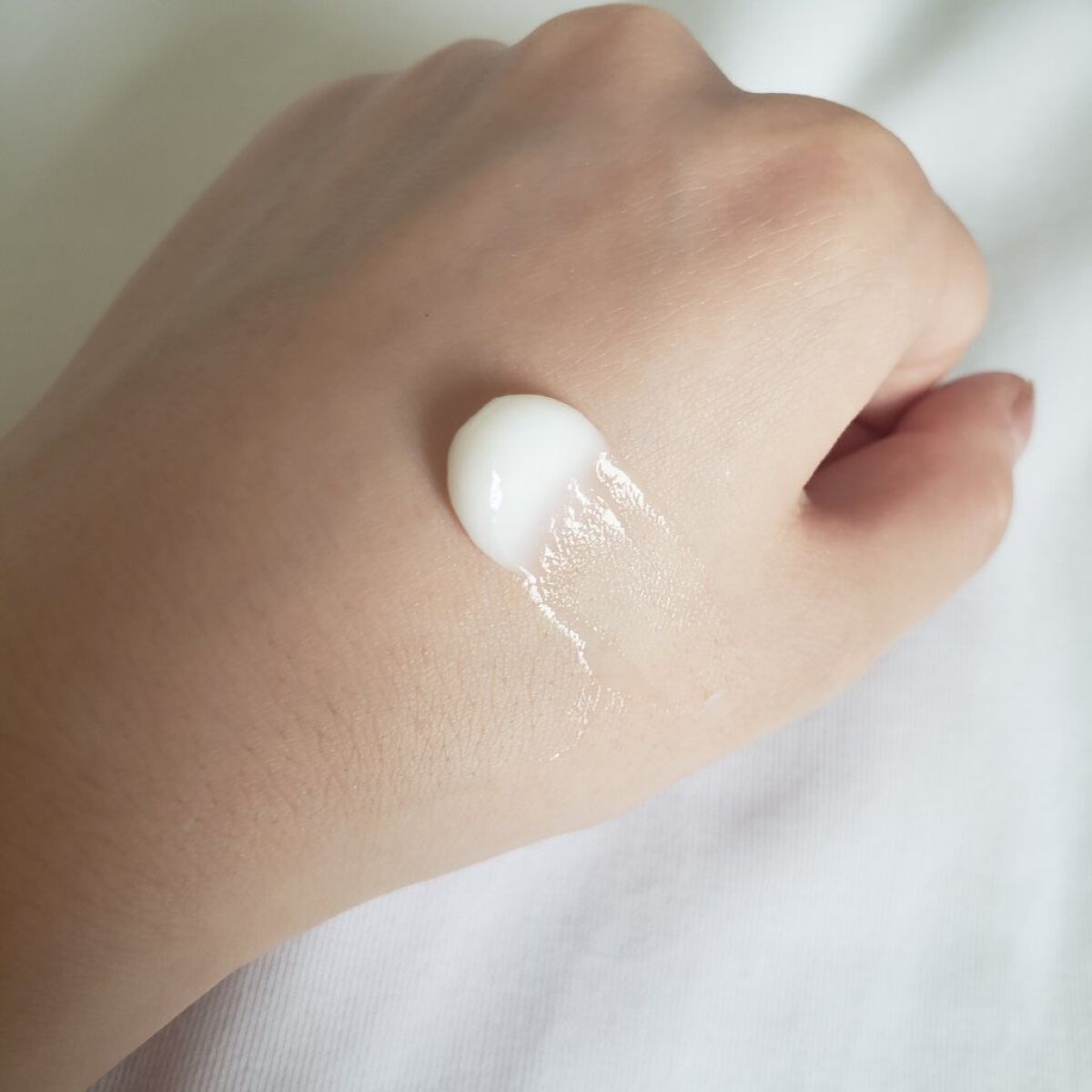 スーパーリッチシャイン ストレートビューティー うねりケアトリートメント/LUX/洗い流すヘアトリートメントを使ったクチコミ(2枚目)