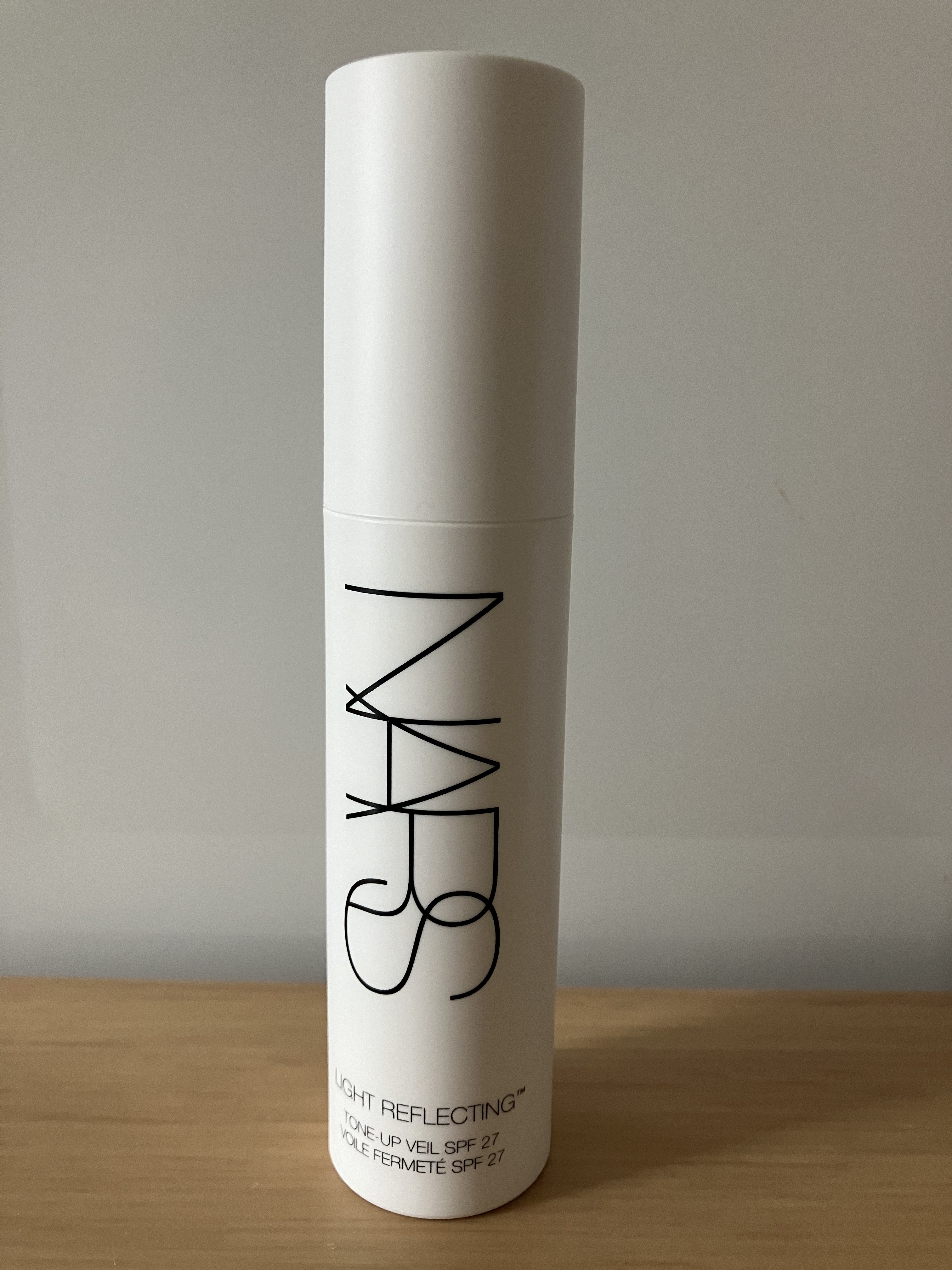 ライトリフレクティング　トーンアップヴェール/NARS/化粧下地を使ったクチコミ（2枚目）