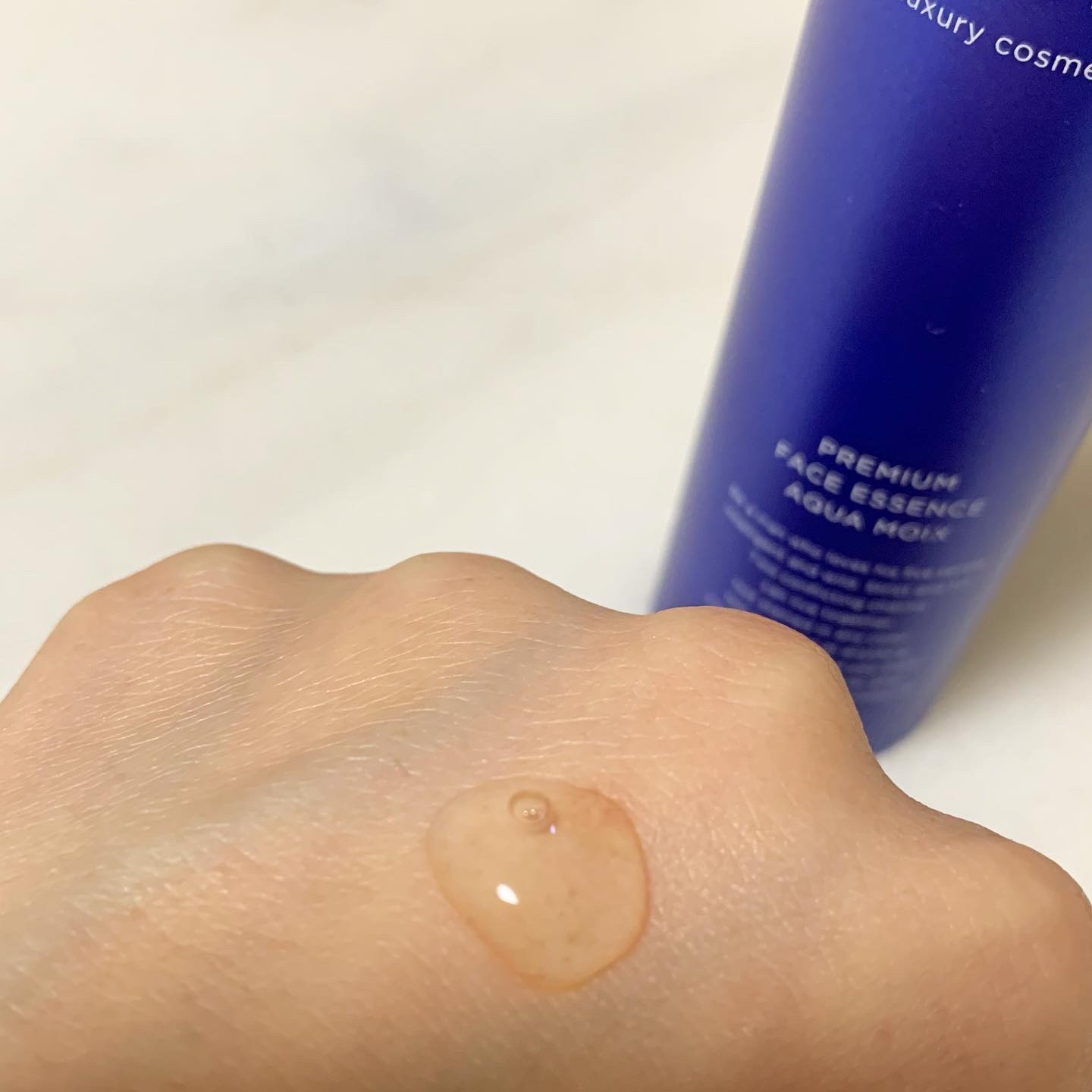 プレミアム フェイス エッセンス アクアモイス/&GINO/美容液を使ったクチコミ（2枚目）