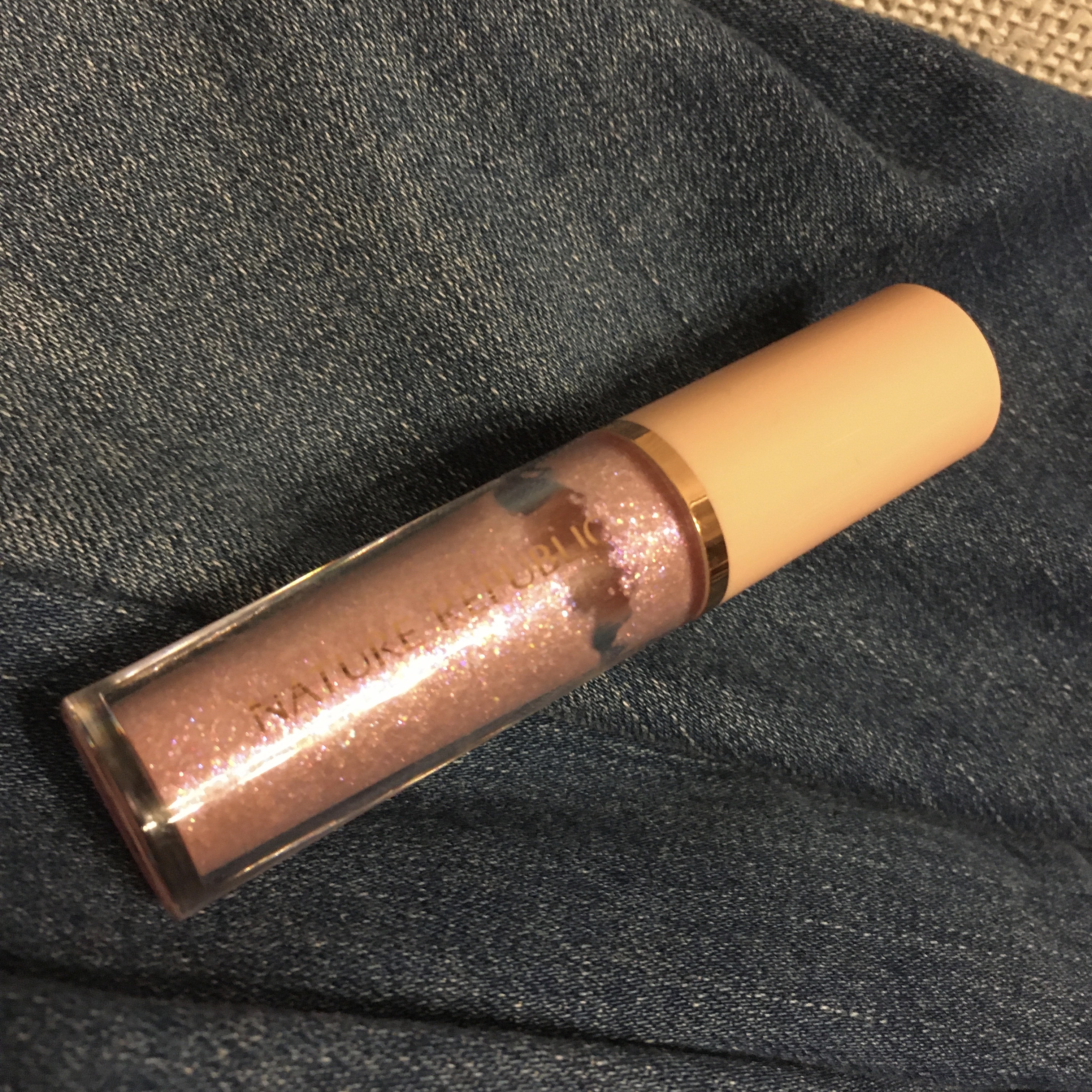 カラーブロッサムフェアリーティンクルグリッター/ネイチャーリパブリック/グリッターを使ったクチコミ（1枚目）