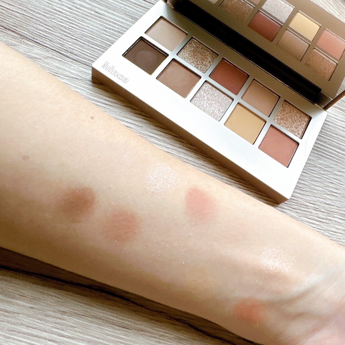 ニューデップスアイシャドウパレット/hince/アイシャドウパレットを使ったクチコミ(4枚目)