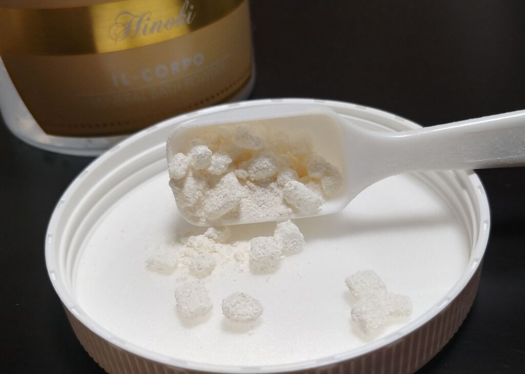 ミネラルバスパウダー ヒノキ/イルコルポ/無機塩系入浴剤を使ったクチコミ（2枚目）