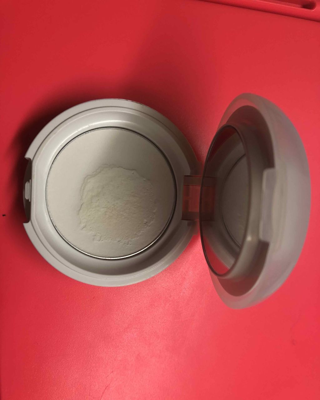 アクメディカ 薬用 オイルコントロールパウダーWH クリア/ナリスアップ/プレストパウダーを使ったクチコミ（1枚目）