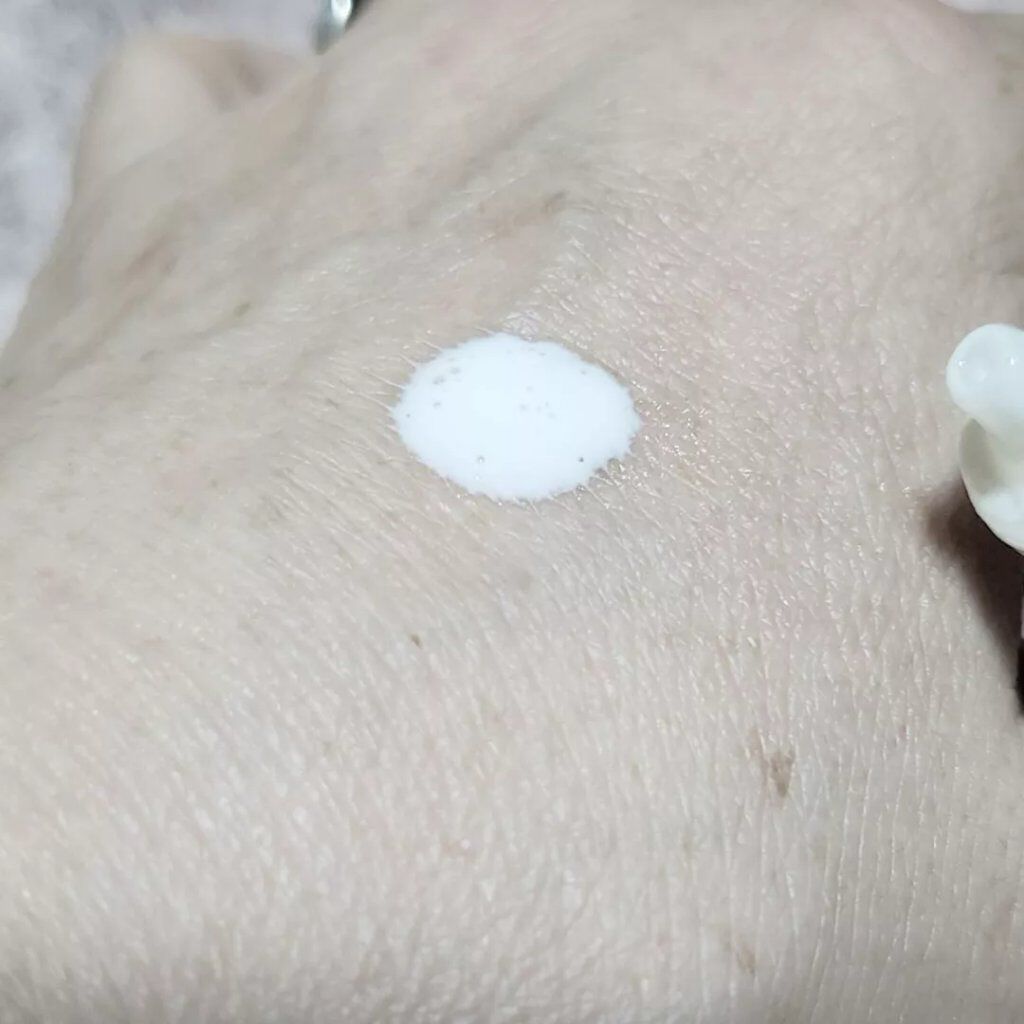 ベネフィーク クリア UV エッセンス（ＵＶ＆ＩＲ）/BENEFIQUE/日焼け止めローションを使ったクチコミ（3枚目）