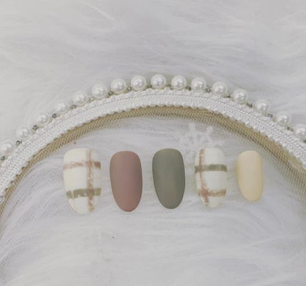 #ジェルネイル,#ネイル,#シンプルネイル,#セルフネイル,#簡単ネイル,#オフィスネイル,#大人ネイル,#マットネイル,#冬ネイル,#チェックネイル,#ボーダーネイル,#トレンドネイルのネイルデザイン