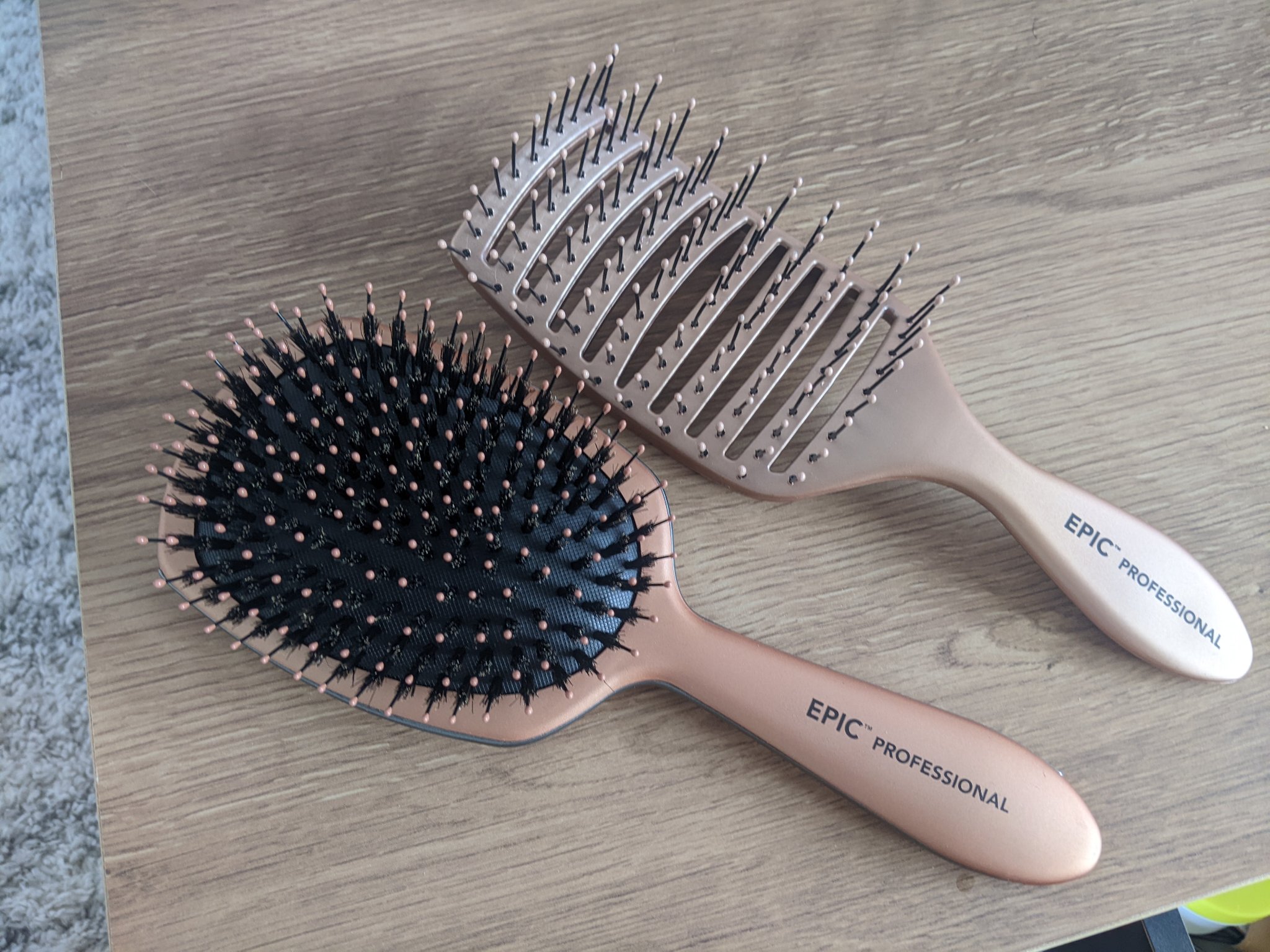 エピック　プロフェッショナル　デラックスシャイン/ウェットブラシ/その他スタイリングを使ったクチコミ（1枚目）