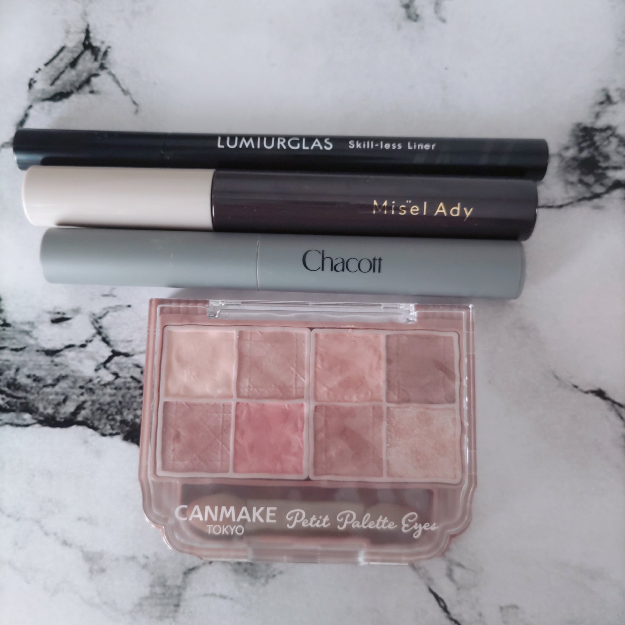 スキルレスライナー/LUMIURGLAS/リキッドアイライナーを使ったクチコミ（3枚目）