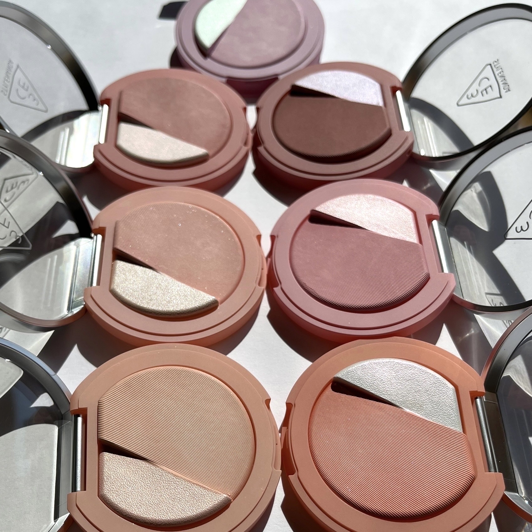 3CE ブラッシュライター/3CE/パウダーチークを使ったクチコミ（2枚目）