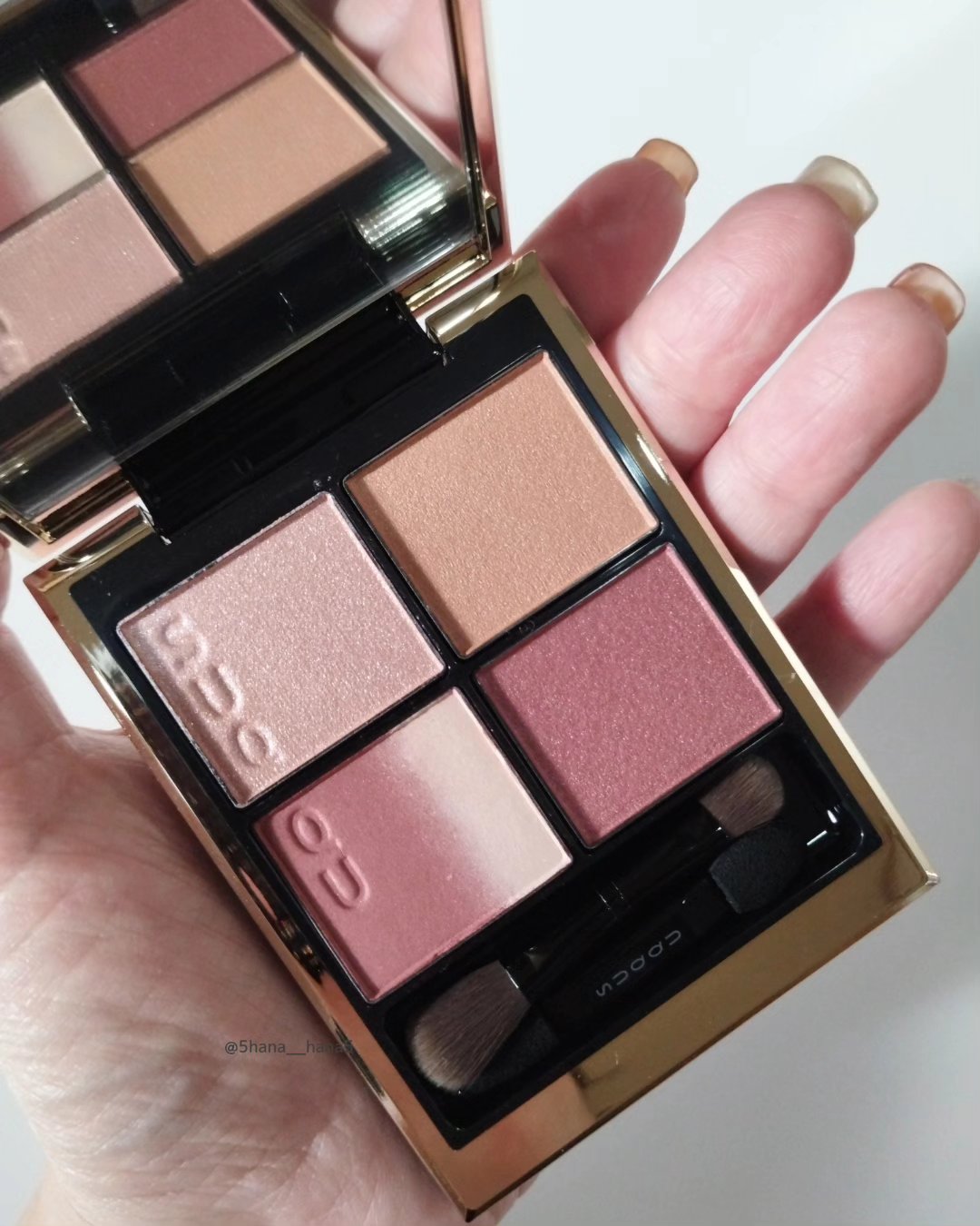 シグニチャー カラー アイズ 140 雅空 -MIYABIZORA（限定色）/SUQQU/アイシャドウパレットを使ったクチコミ（3枚目）