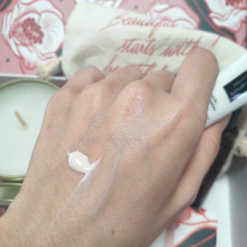 ルージュ アンリミテッド マット [メタリック] MET M RD 163(限定)/shu uemura/口紅を使ったクチコミ（3枚目）