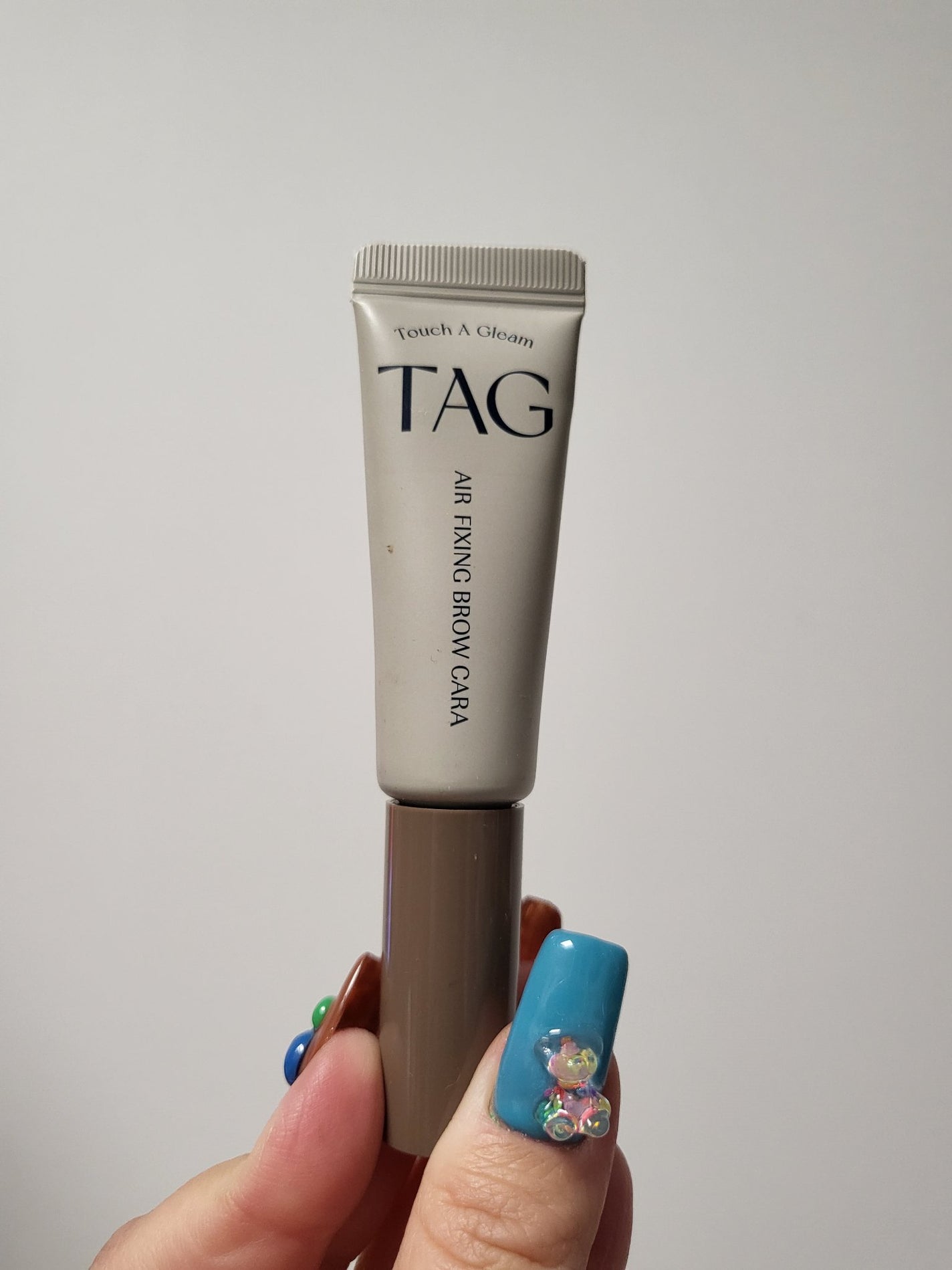 エアフィクシングブロウカラー/TAG/眉マスカラを使ったクチコミ(1枚目)