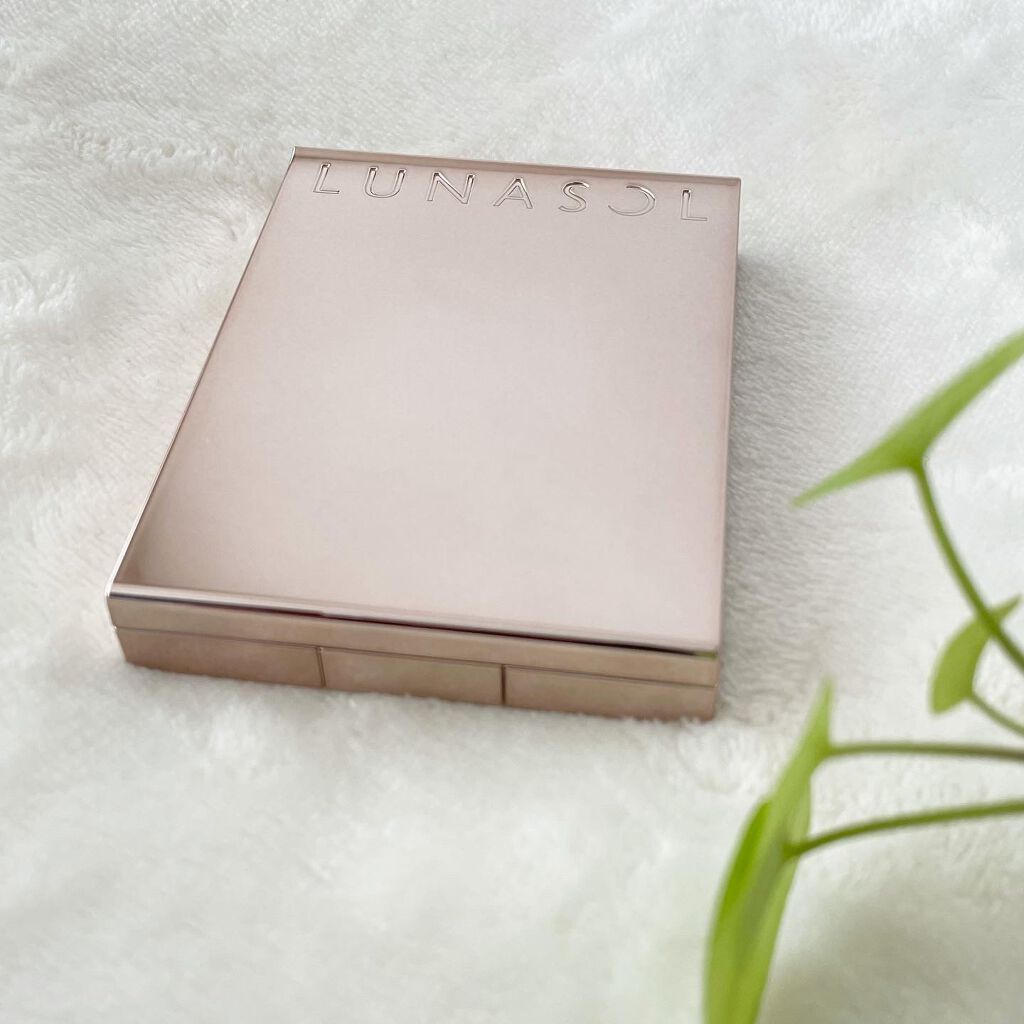 アイカラーレーション/LUNASOL/アイシャドウパレットを使ったクチコミ(2枚目)