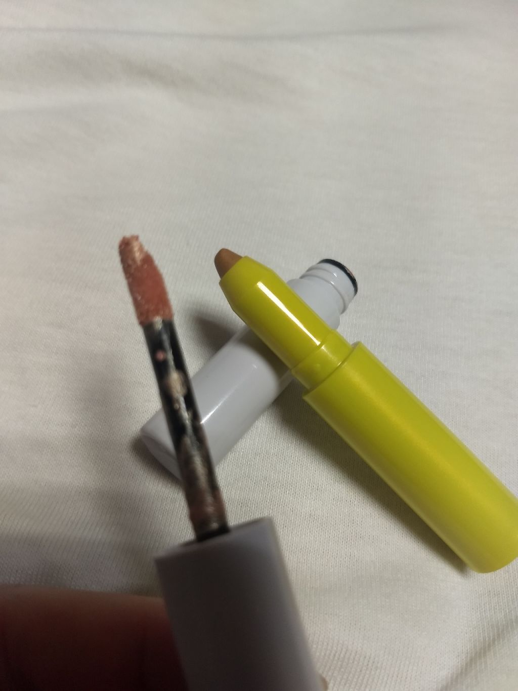 ジューシーアイカラーデュオ/オルビス/スティックアイシャドウを使ったクチコミ（2枚目）