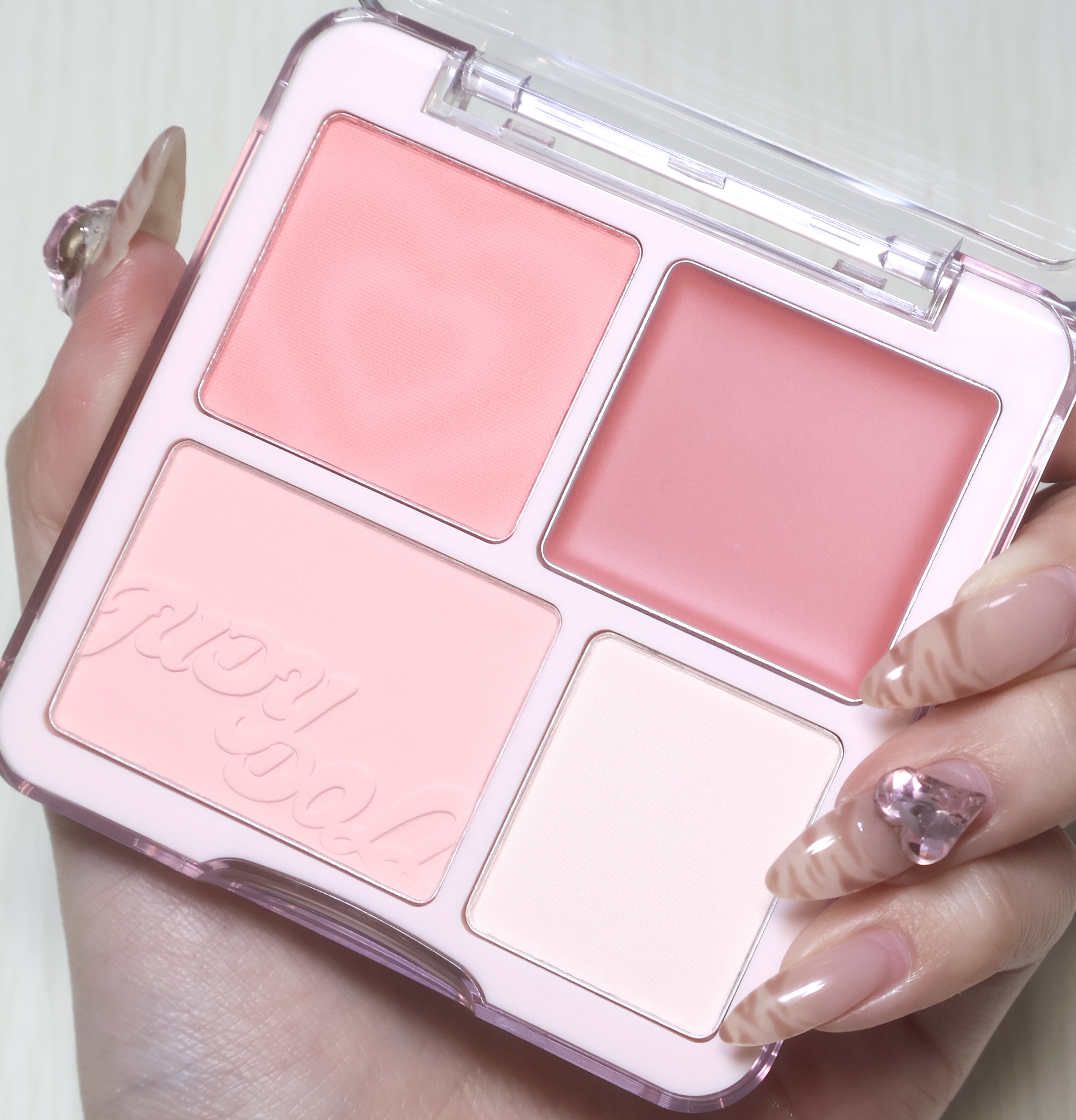 わがままチークハイライター 02 あま顔ピーチ/JUDYDOLL/パウダーチークを使ったクチコミ（2枚目）