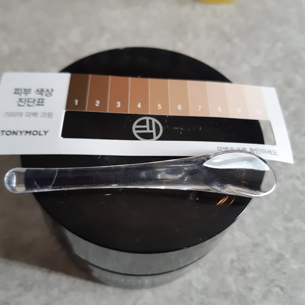 ギミヤホワイトニングクリーム/TONYMOLY/フェイスクリームを使ったクチコミ(2枚目)