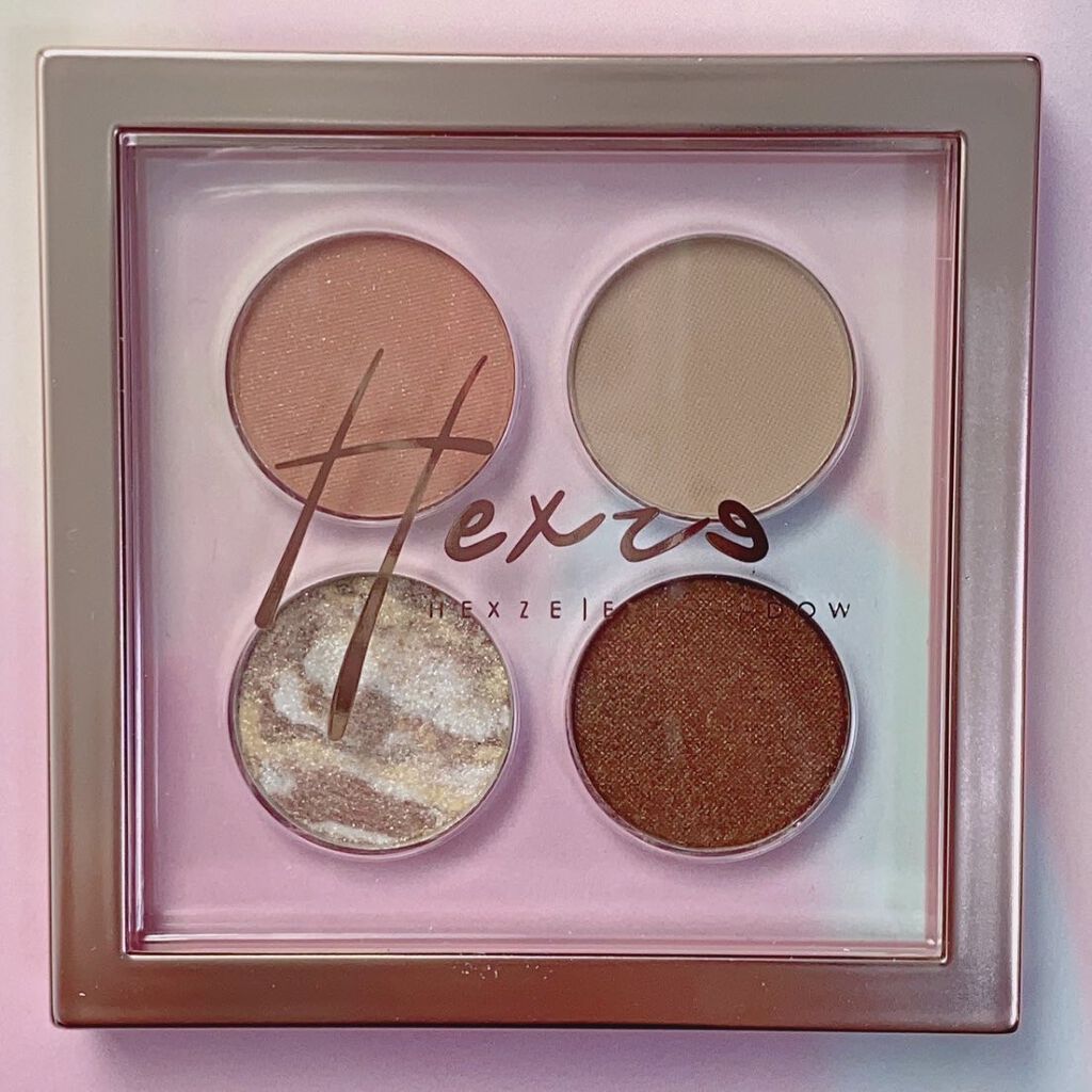 VAST NEBULA 4COLOR EYESHADOW PALETTE/HEXZE(ヘックスゼ)/アイシャドウパレットを使ったクチコミ(3枚目)