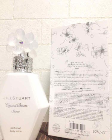 クリスタルブルーム パフュームド ボディローション/JILL STUART/ボディローションを使ったクチコミ（2枚目）