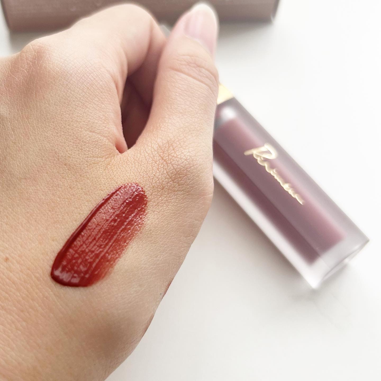 センシュアルフィックスティント 07 フィグシロップ/Ririmew/リップティントを使ったクチコミ（3枚目）