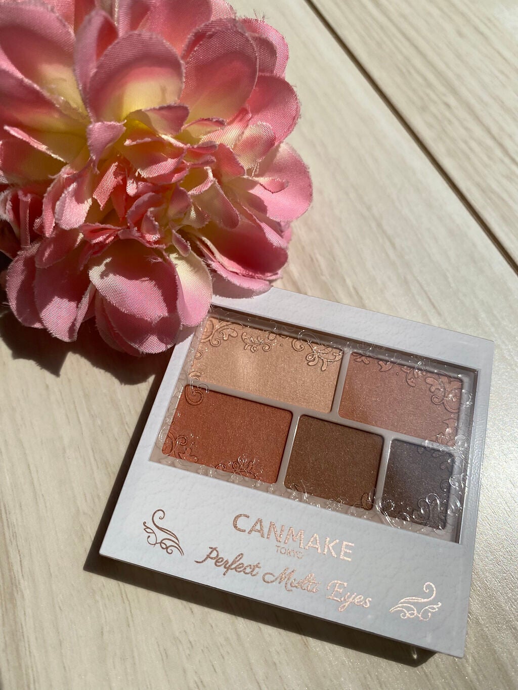 パーフェクトマルチアイズ/キャンメイク/アイシャドウパレットを使ったクチコミ(2枚目)
