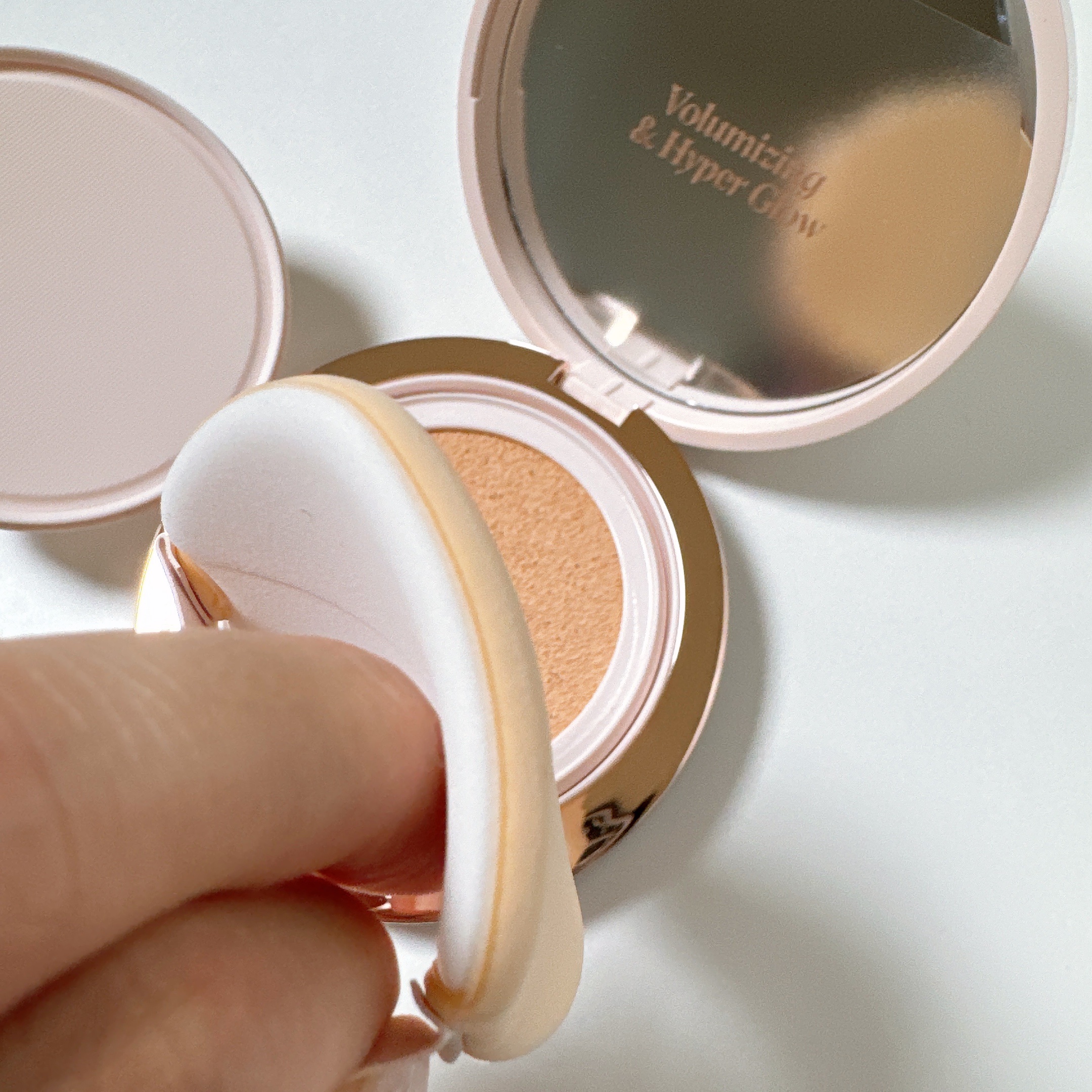 エスポア ビーグロー ボリュームクッション 22 ペタル/espoir/クッションファンデーションを使ったクチコミ（3枚目）