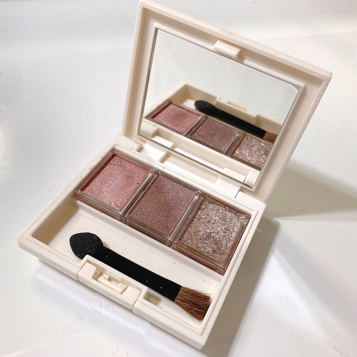 プリズム パウダーアイカラー/リンメル ロンドン/単色アイシャドウを使ったクチコミ（1枚目）