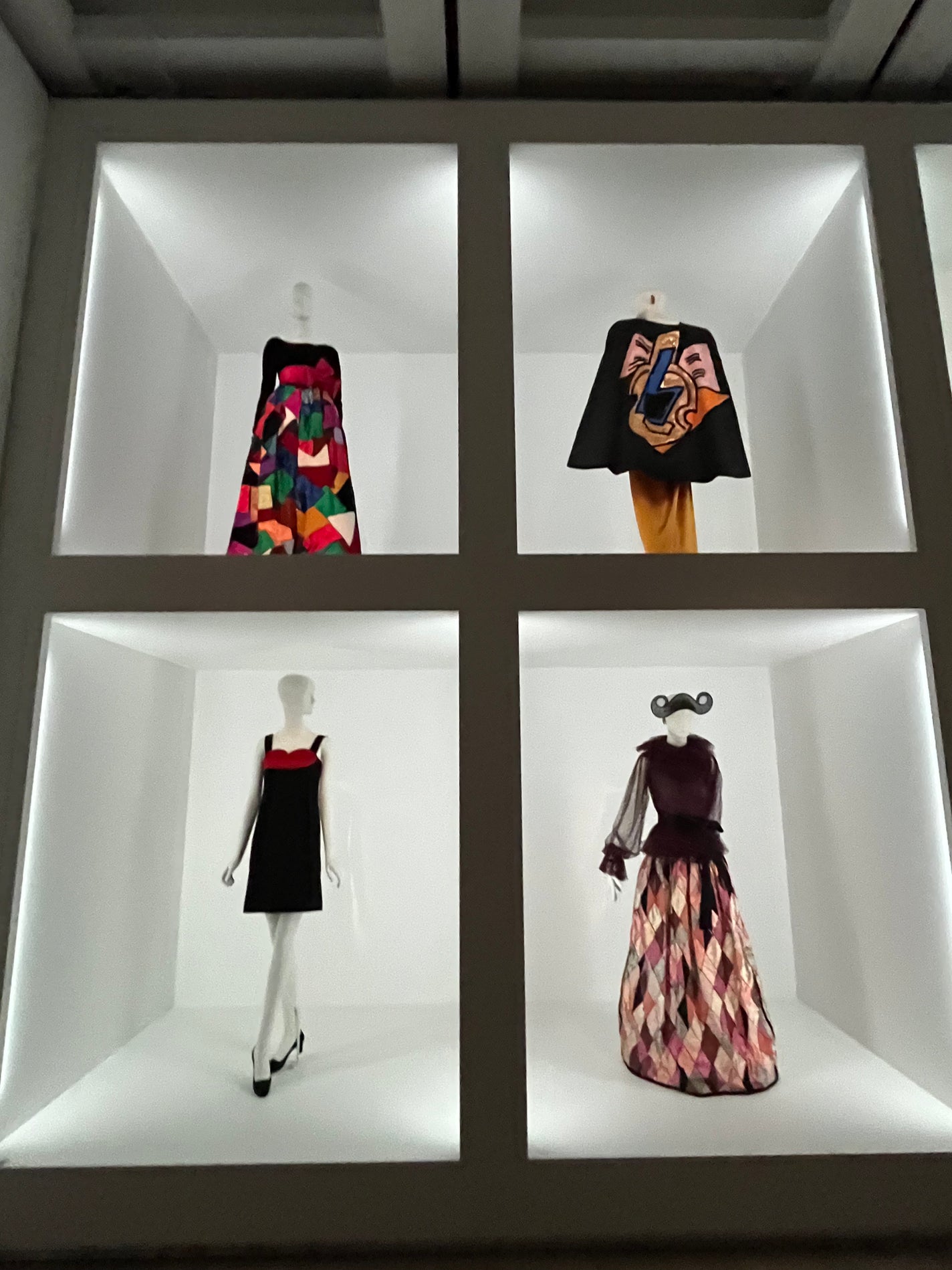 し・ほみん on LIPS 「芸術の秋。今、観ておきべきイヴ・サンローラン展 イヴ・サンロー..」(5枚目)