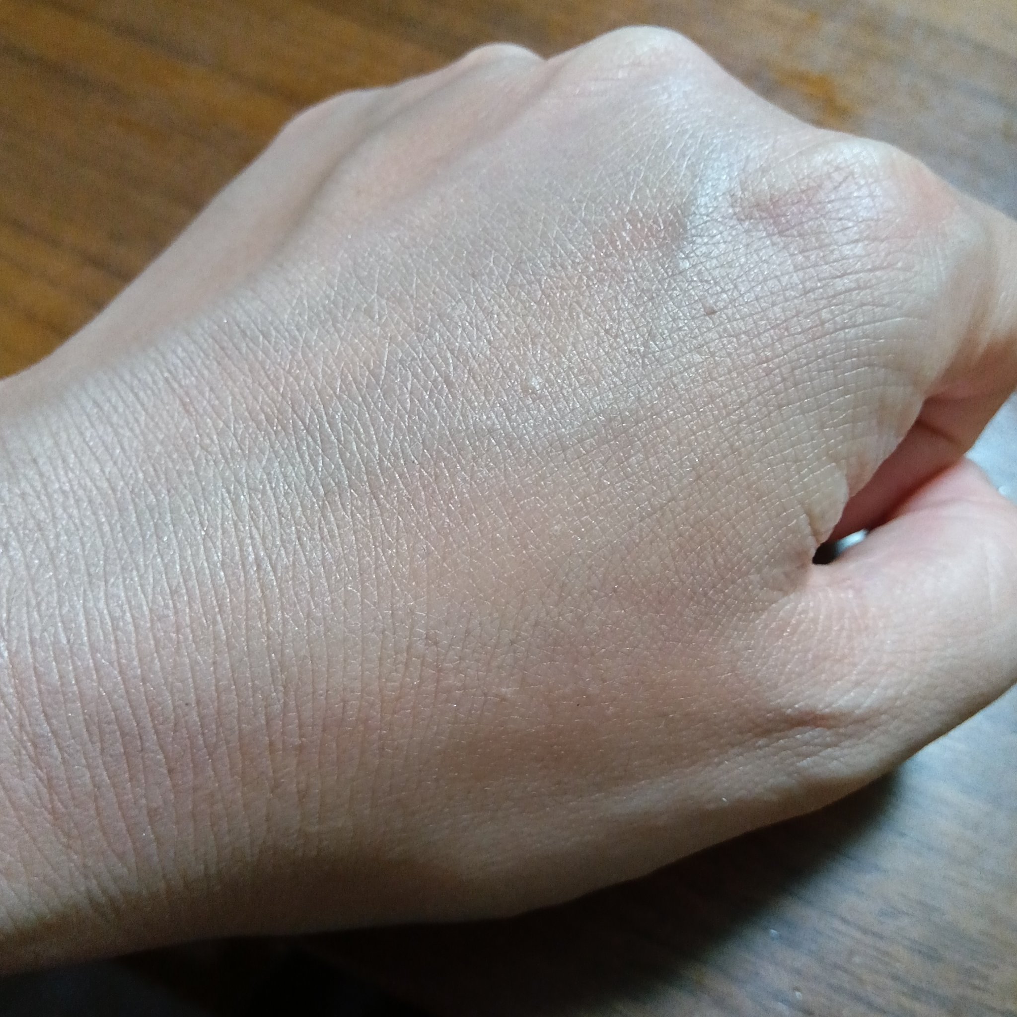 モイスチュアライジング プライマー/PAUL & JOE BEAUTE/化粧下地を使ったクチコミ（3枚目）