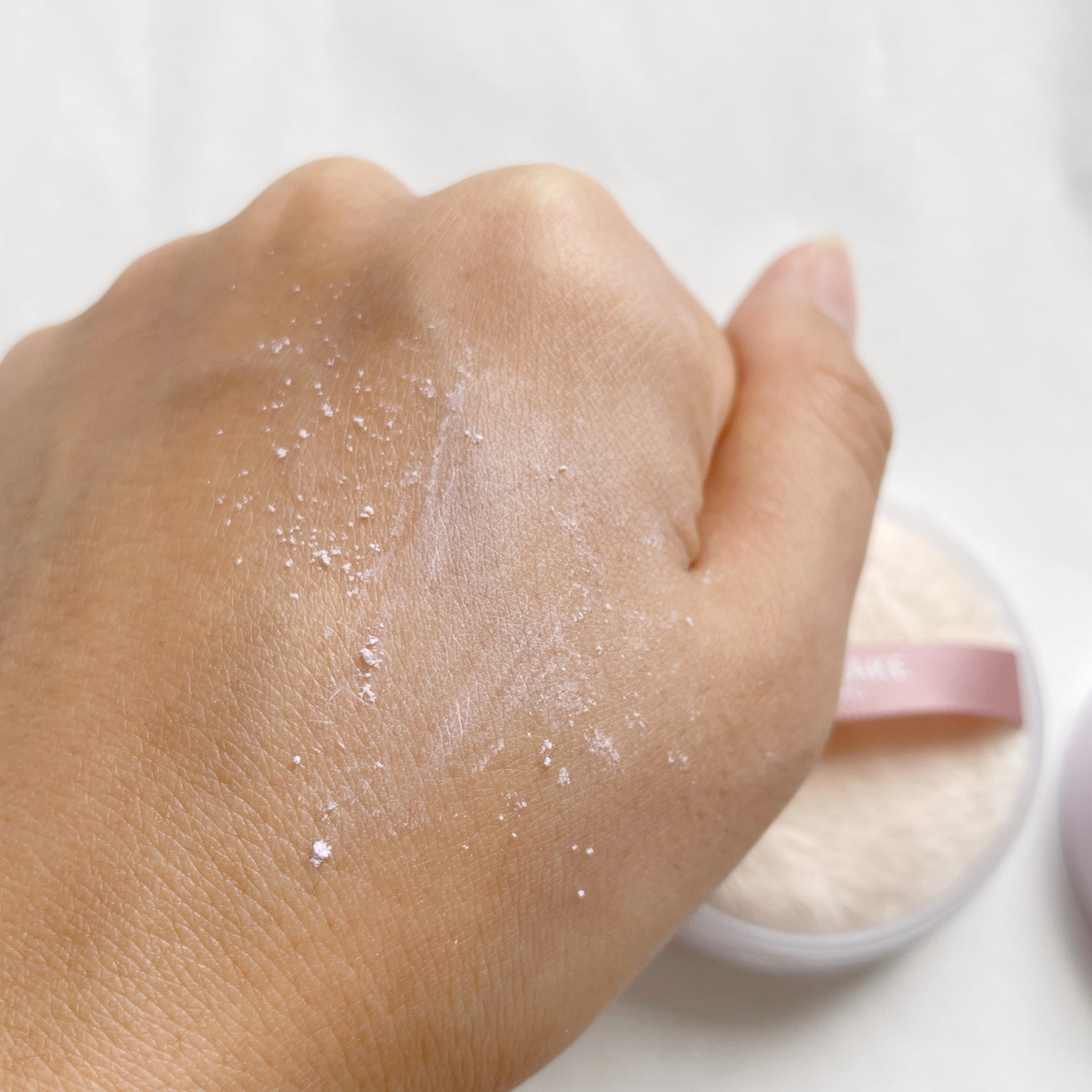 シルキールースモイストパウダー/キャンメイク/ルースパウダーを使ったクチコミ(5枚目)