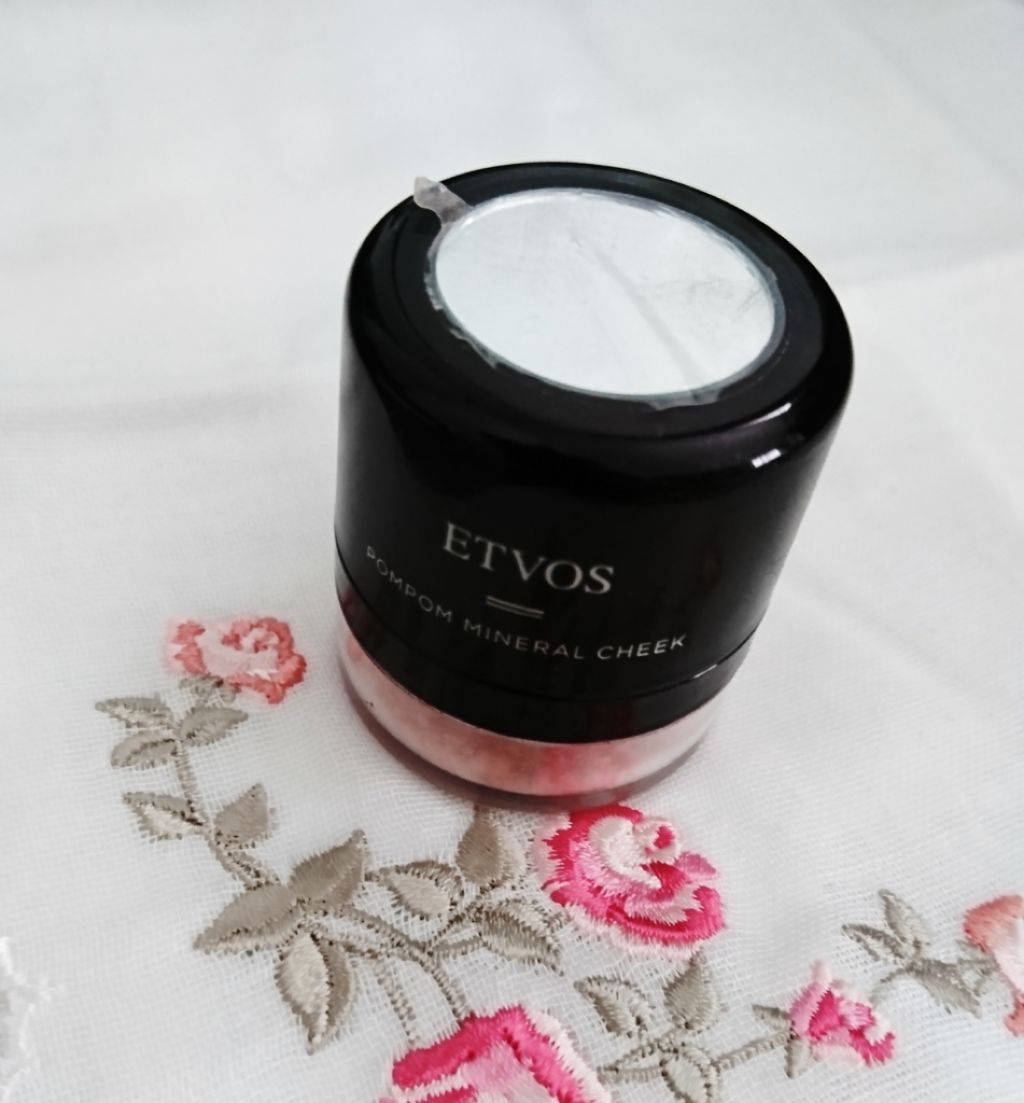 ポンポンミネラルチーク/エトヴォス/パウダーチークを使ったクチコミ(1枚目)