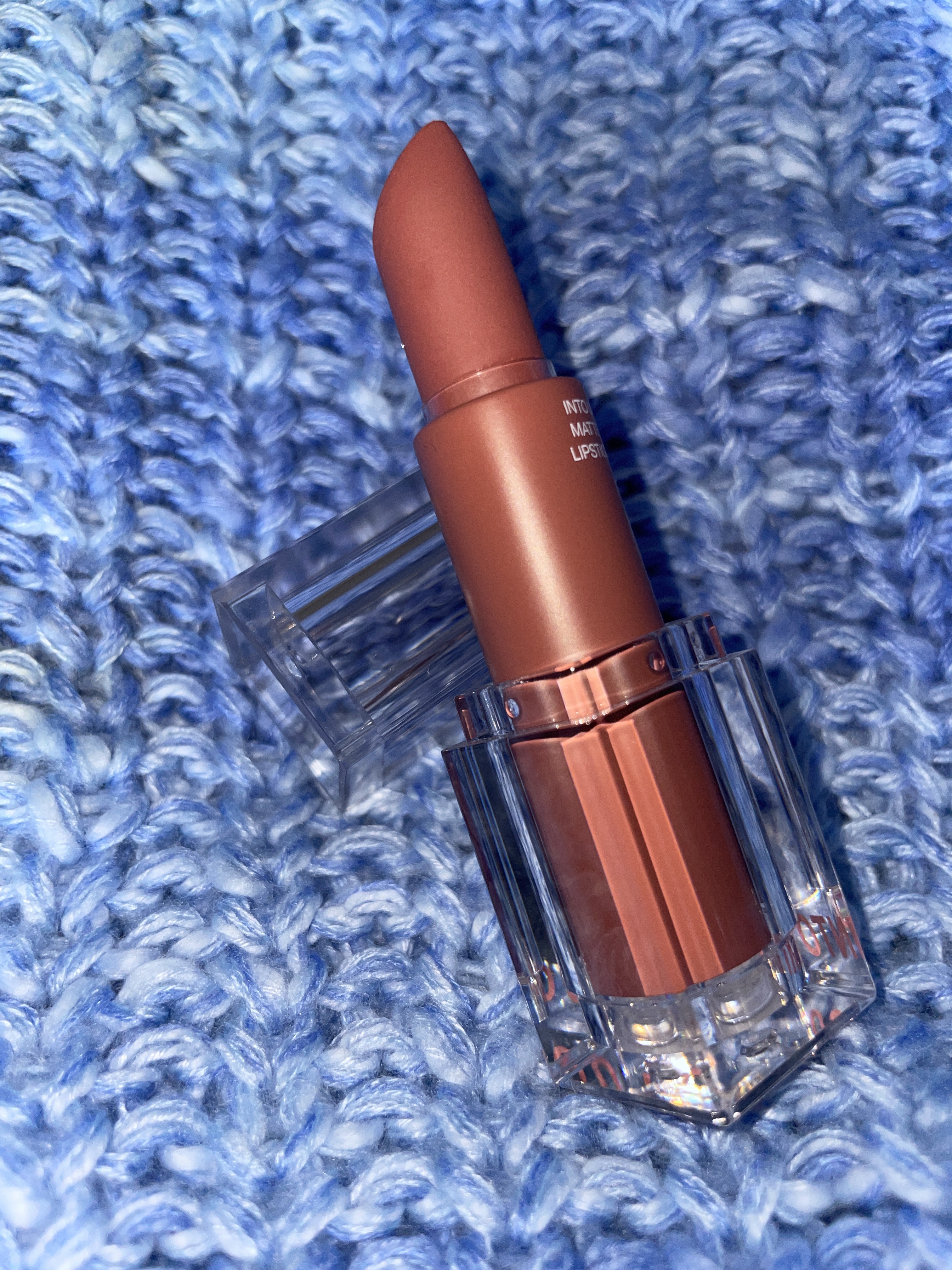 フェザーマットリップスティック/INTO U/口紅を使ったクチコミ（1枚目）