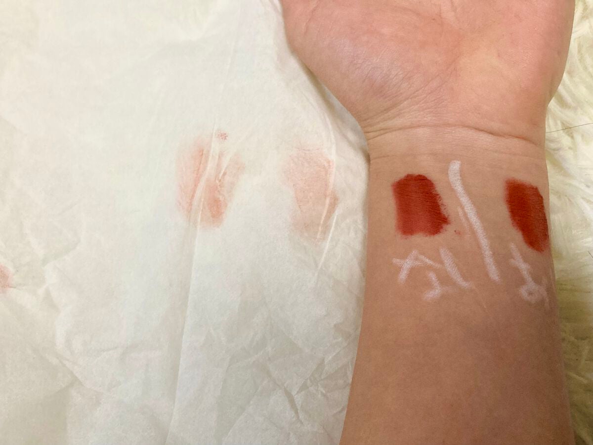 クレしん大好き♥一重ちゃん on LIPS 「1、まずは落ちやすいリップで試して見ました。結果は、、、落ちに..」(2枚目)