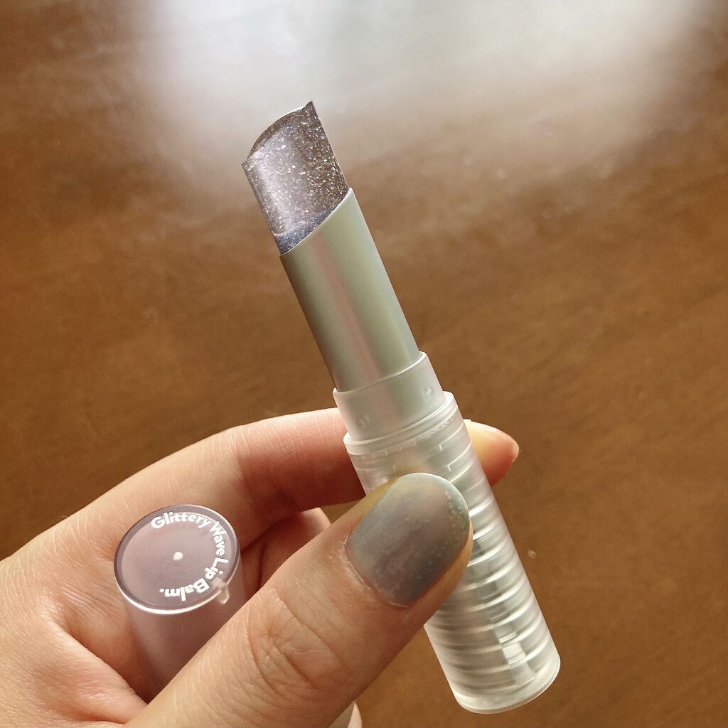 グリッタリーウェブリップバーム/unleashia/リップケアを使ったクチコミ（1枚目）