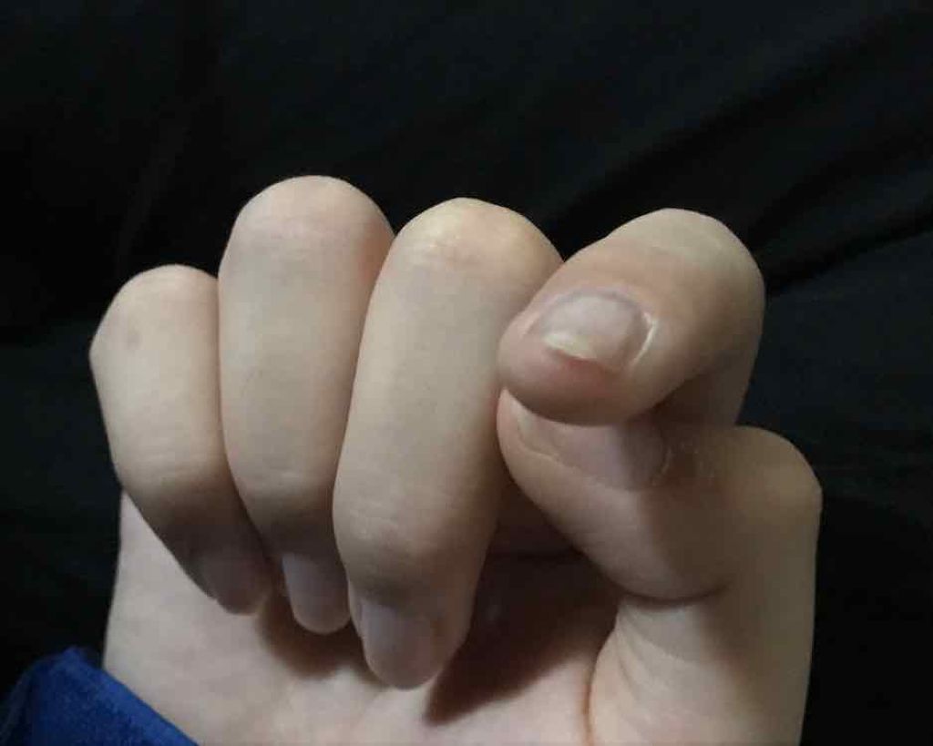 カラフルネイルズ ネイルハードナー/キャンメイク/ネイルトップコートを使ったクチコミ(3枚目)