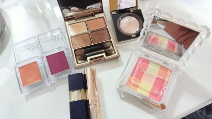 スキンモデリングアイズ/LUNASOL/アイシャドウパレットを使ったクチコミ(1枚目)