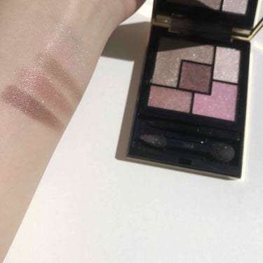 クチュール クルール パレット 14 ロージィ コントゥーリング/YVES SAINT LAURENT BEAUTE/パウダーアイシャドウを使ったクチコミ（2枚目）