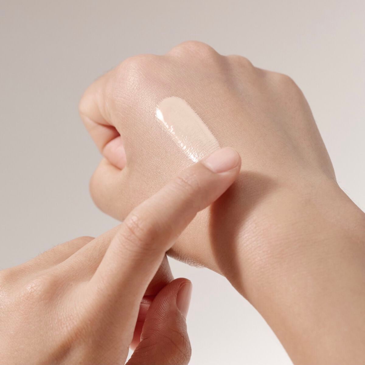 ムードヴィーガングロークッション/PERIPERA/クッションファンデーションを使ったクチコミ(3枚目)