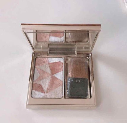 クレ・ド・ポー ボーテ レオスールデクラ/クレ・ド・ポー ボーテ/パウダーハイライトを使ったクチコミ(2枚目)