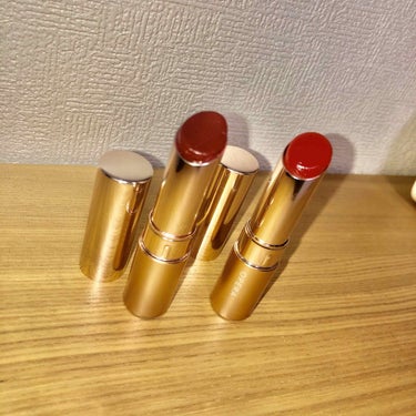 OPERAのリップティント💄

バイトの時など血色感を出したいときは1番のレッドを使っています😻
つけ直せない時でも、色はもちろん、縦じわが目立たないし潤いが残るのて最高です🤤
こちらは2本目突入しまし