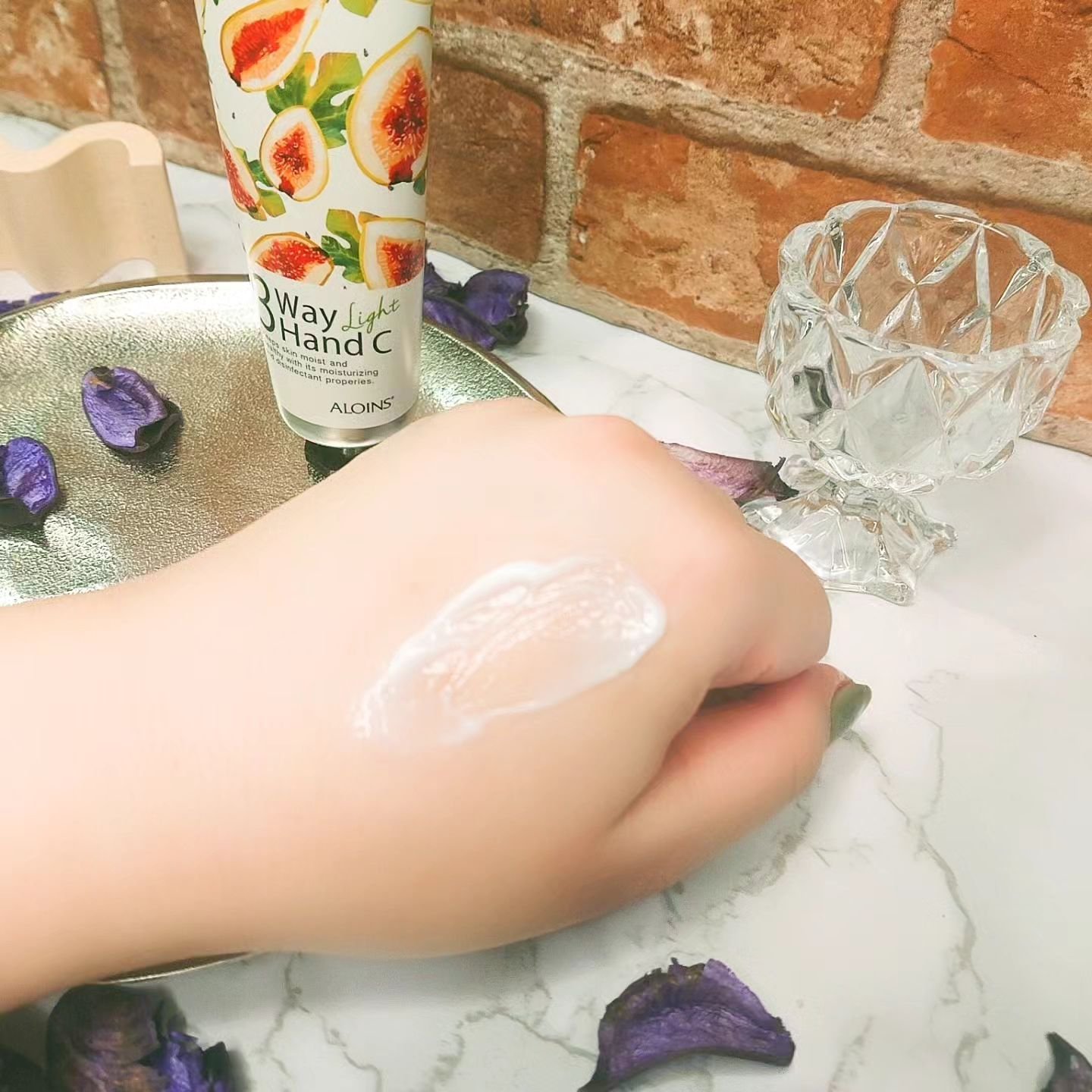 ハンドクリームライト/3ウェイ/ハンドクリームを使ったクチコミ（3枚目）