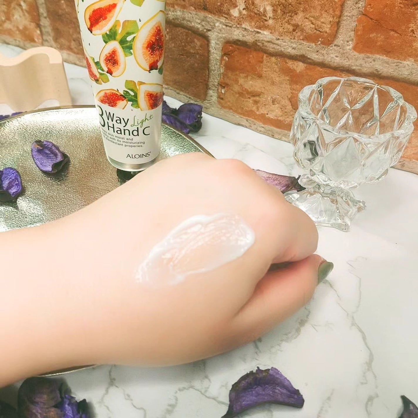 ハンドクリームライト/3ウェイ/ハンドクリームを使ったクチコミ(3枚目)