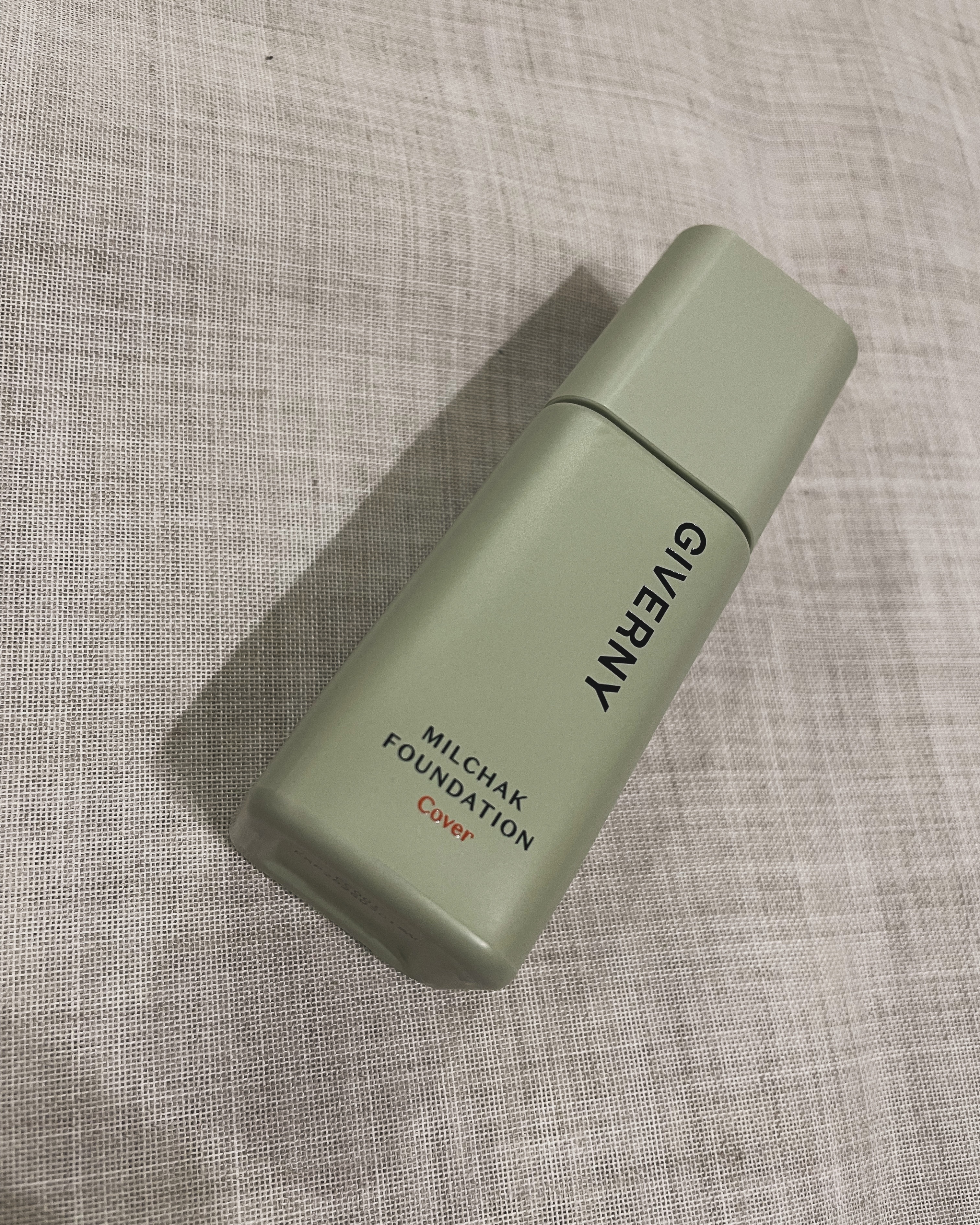 ジヴェルニー 密着カバーファンデーション 23 ミディアムベージュ/GIVERNY/リキッドファンデーションを使ったクチコミ（1枚目）