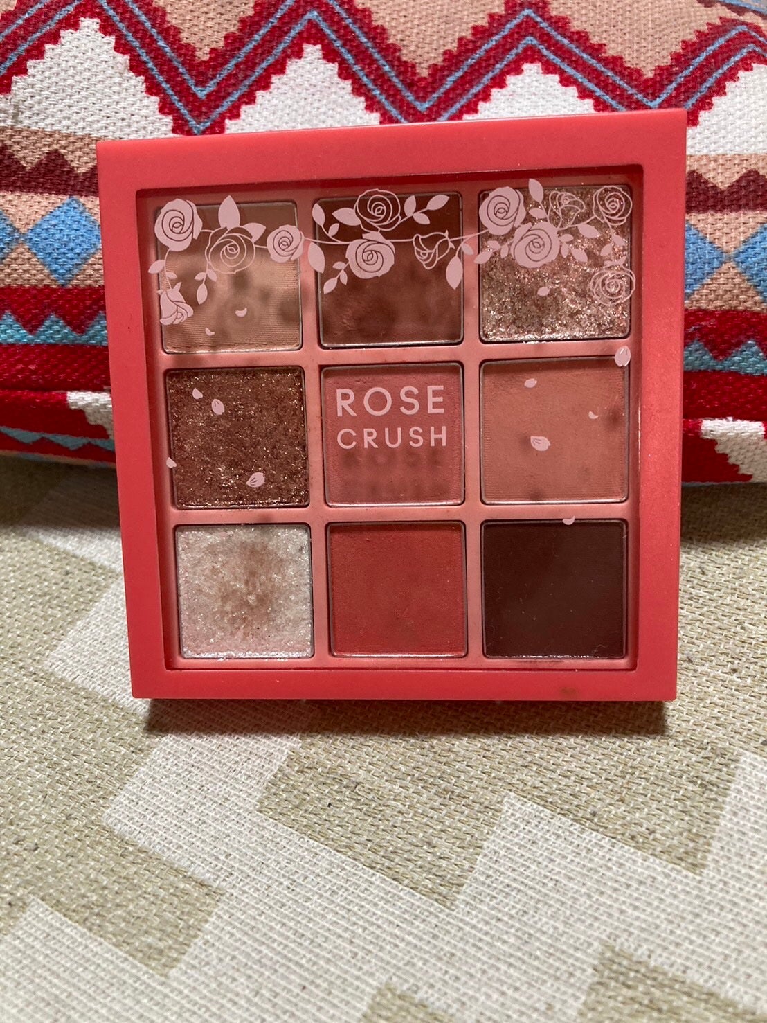 プレイカラーアイズ ローズクラッシュ/ETUDE/アイシャドウパレットを使ったクチコミ(1枚目)