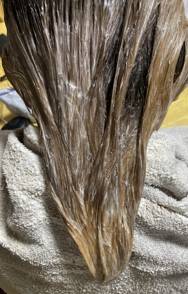 ビューティーン プレックスブリーチのクチコミ「またまたリップスからプレゼントが届きました！！！
バイト先金髪ダメになっちゃったので、母にやっ.....」（2枚目）